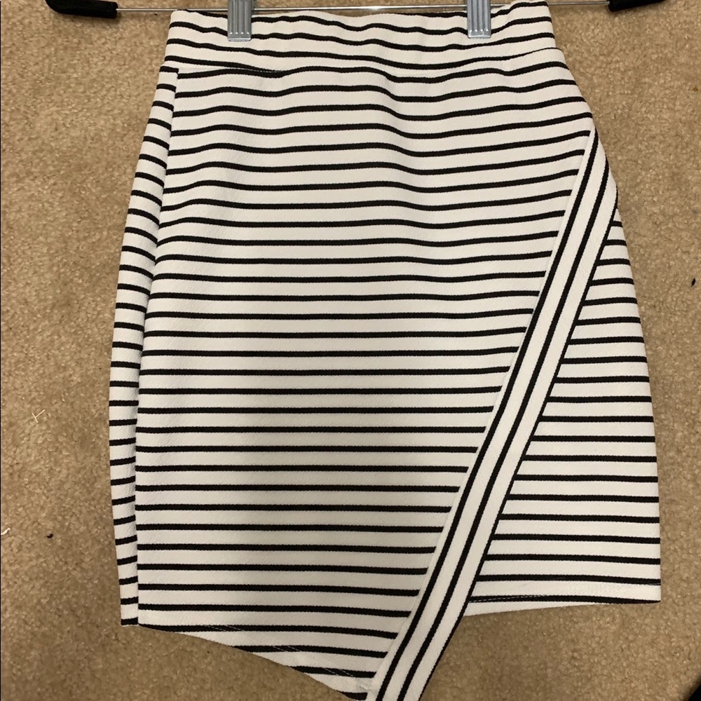 Striped, high waisted mini skirt
